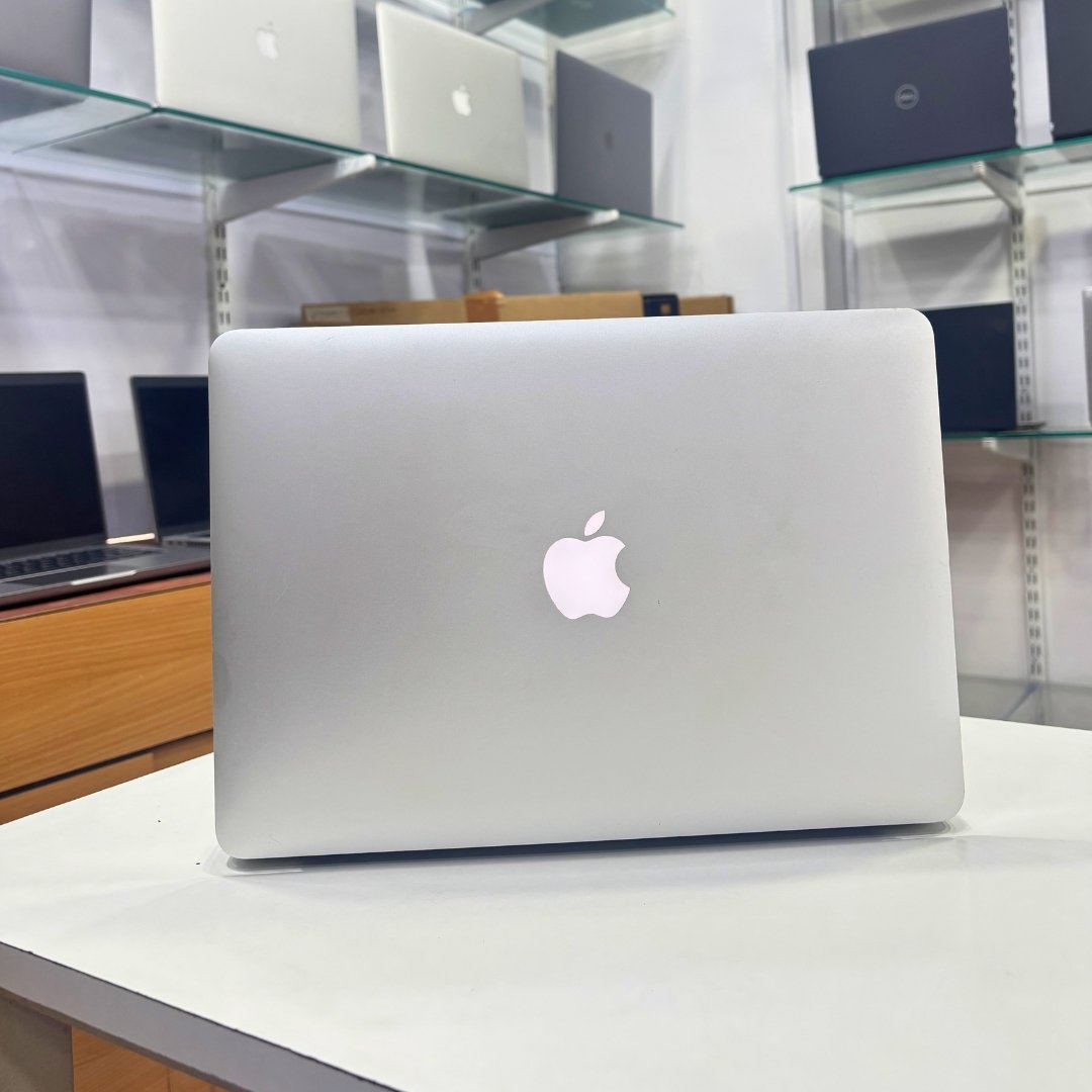 Refurbished Apple MacBook Air 13